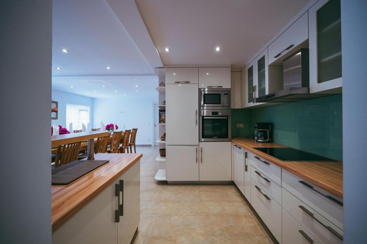 Velika Čista Villa On Stone מראה חיצוני תמונה